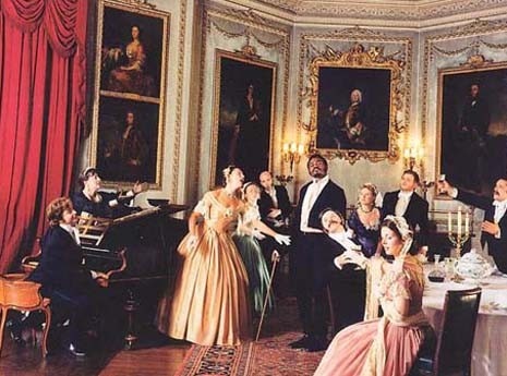 “21.00 Hours”, from the series of giant photos “The Diary of a Victorian dandy”, 1998 (courtesy Stephen Friedman Gallery, Londra). The title of each work is a particular hour  in the journal of the typical day of a dandy