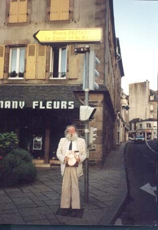 Pierre Restany photographed in Paris in July 1991