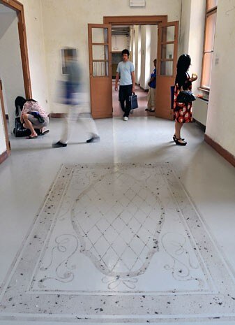 Igor Eskinja, Carpet, 2006