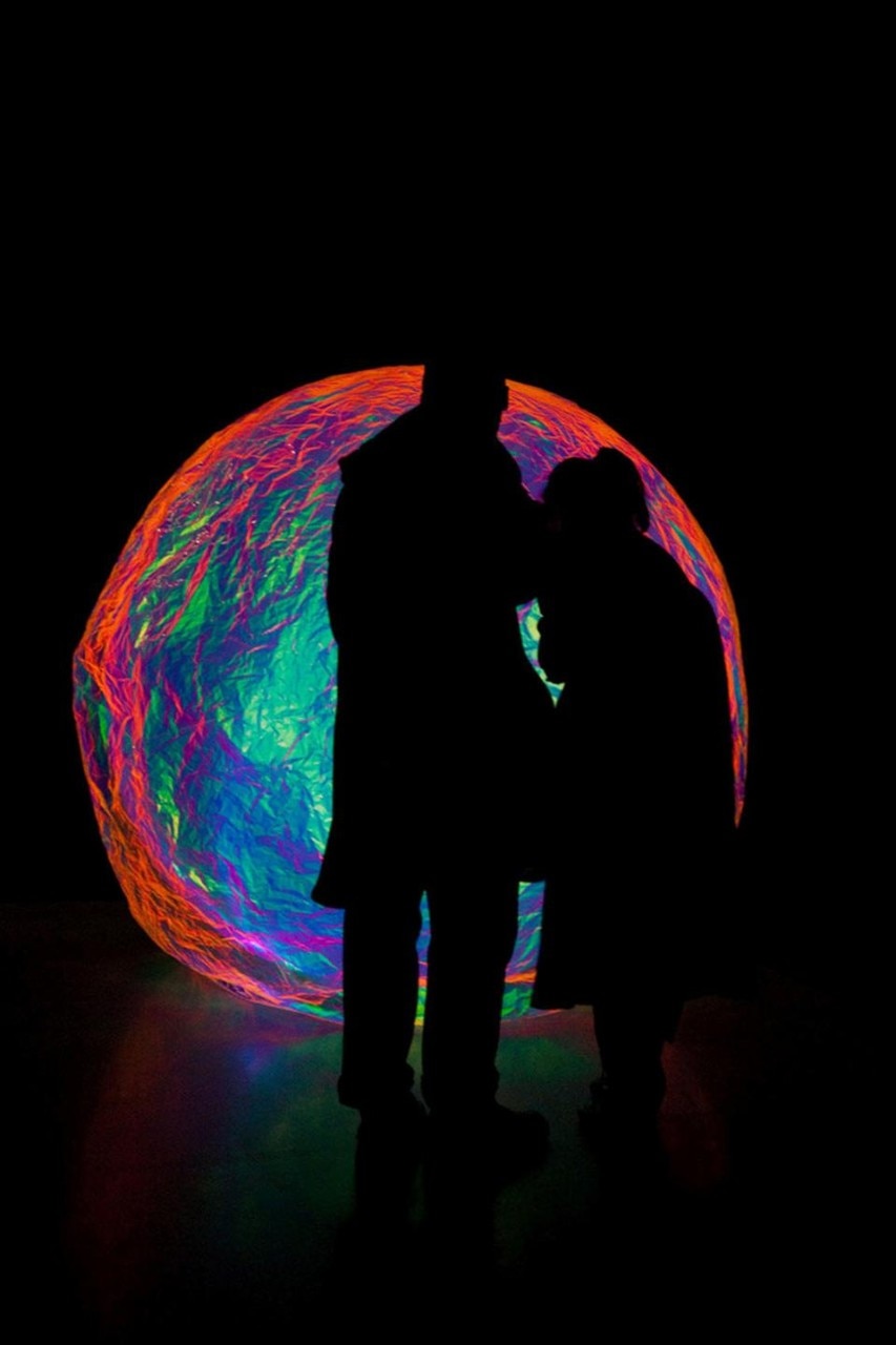 View of the
installation <i>Iridescent Planets</i> at at Saraceno’s the
solo exhit at Bonniers Konsthall, Stockholm
(open till 20 June) View of the
installation <i>Iridescent Planets</i> at at Saraceno’s the
solo exhit at Bonniers Konsthall, Stockholm
(open till 20 June)
