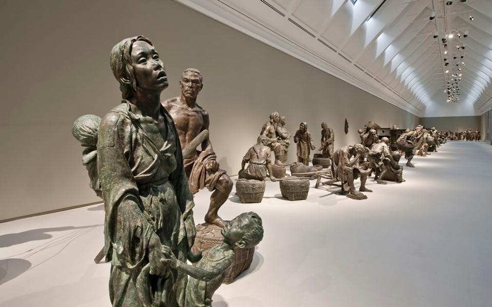 Zhao Shutong, Wang Guanyi and the Rent Collection Courtyard Collective, <i>Rent Collection Courtyard</i>, 1974-78 
103 copper-plated fiberglass sculptures, life size.
Exhibition view, Schirn Kunsthalle Frankfurt 2009, © Norbert Miguletz
