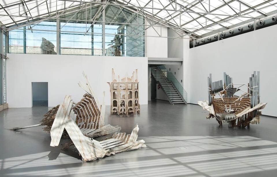 Diana Al-Hadid, <i>Play the Wolf Fifth.</i> Photo courtesy of La Conservera.