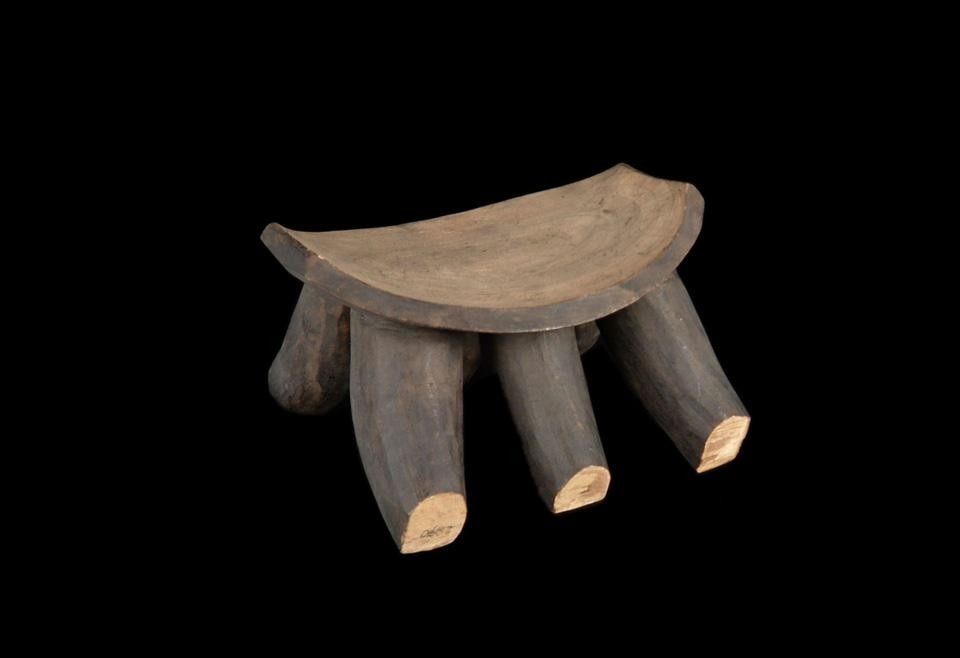 Mbáta seat, collected in Bangassu, 1931. Collection of the Musée du Quai Branly