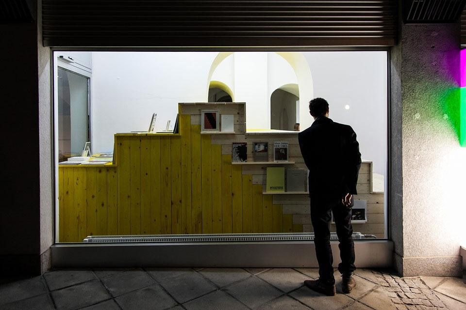 Céline Condorelli, Harry Thaler, <em>Things That Go Without Saying</em>, Grazer Kunstverein. Photo by Christine Winkler. Courtesy of Grazer Kunstverein Céline Condorelli, Harry Thaler, <em>Things That Go Without Saying</em>, Grazer Kunstverein. Photo by Christine Winkler. Courtesy of Grazer Kunstverein