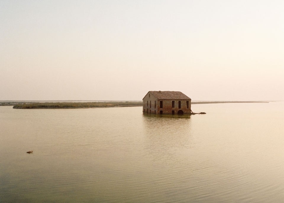 Luigi Ghirri: Argine Agosta Comacchio