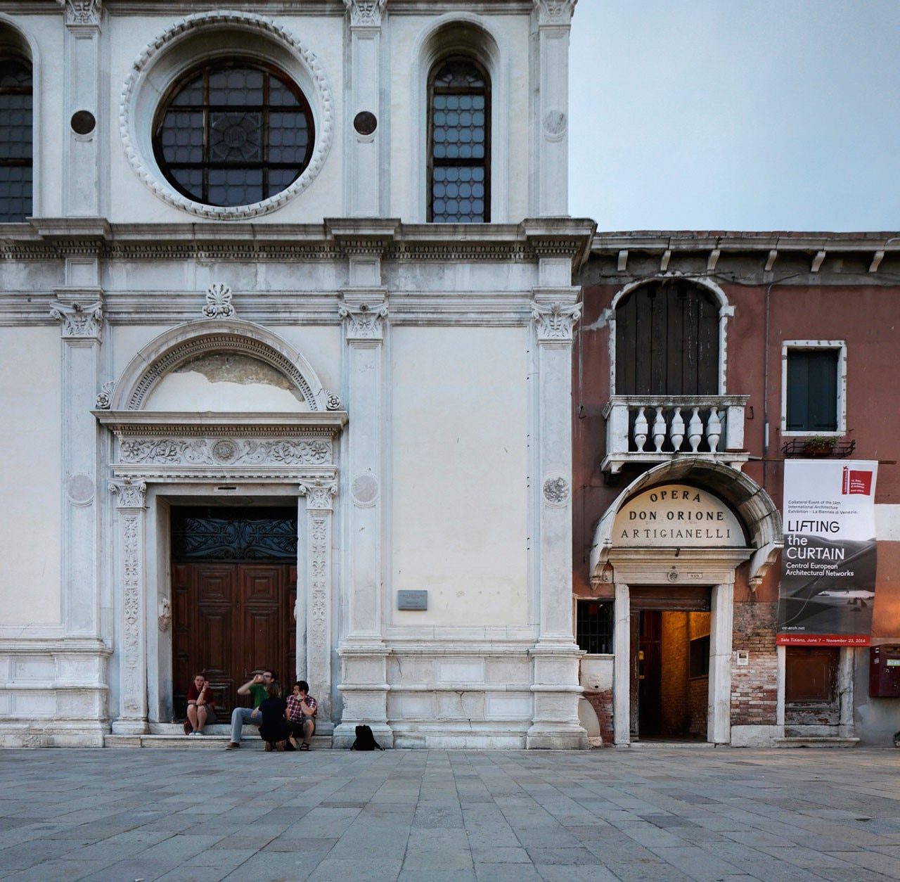 Lifting The Curtain. Central European Architectural Networks. Photo Maja Wirkus