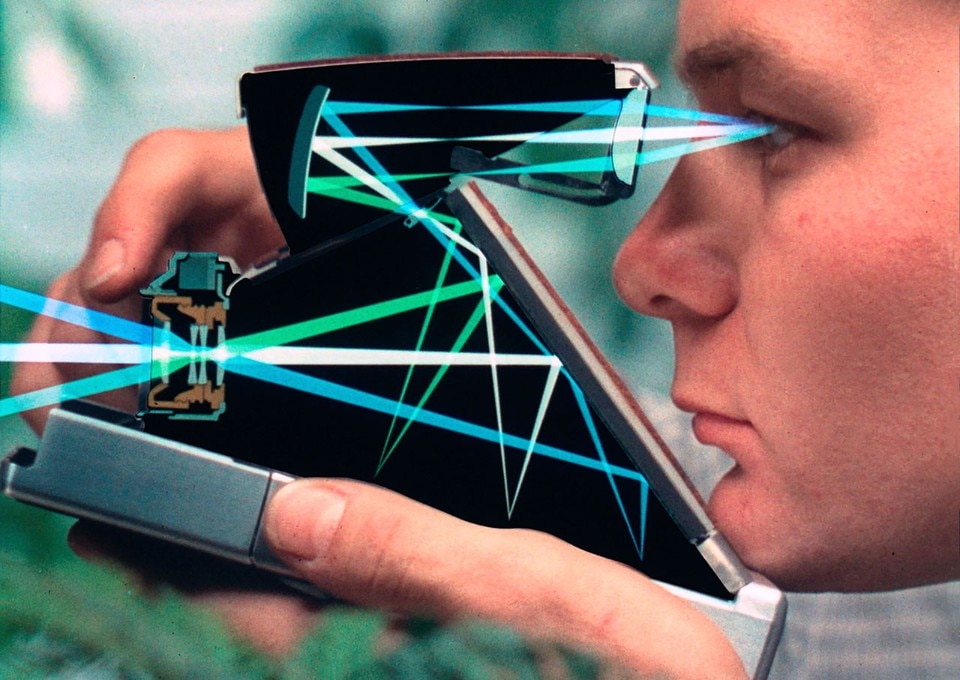 Charles (1907–1978) and Ray Eames (1912–1988), SX-70, 1972, Filmstill, © Eames Office LLC Charles (1907–1978) and Ray Eames (1912–1988), SX-70, 1972, Filmstill, © Eames Office LLC