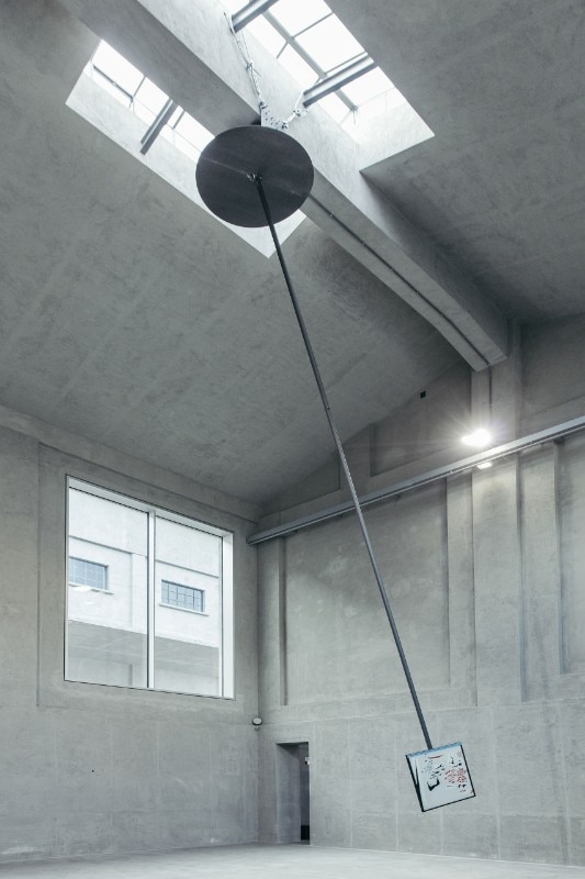 Laura Lima, Pendulum, 2018. Photo Mattia Balsamini Laura Lima, Pendulum, 2018. Photo Mattia Balsamini