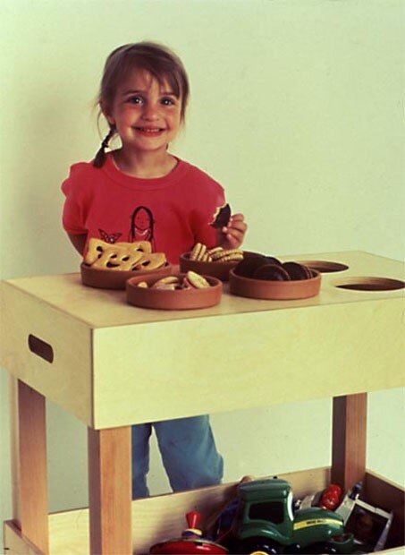 Amaretti trolley has a removable top tray supplied with six terracotta flower pot