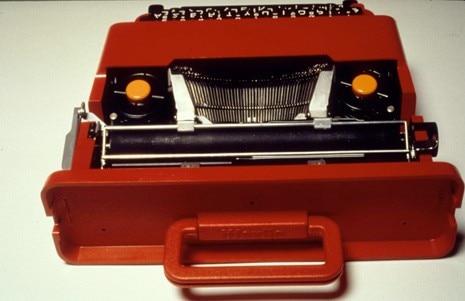 Portable typewriter "Valentine", 1969
(with Perry A. King). Collection du centre Pompidou, Musée national d’art moderne / Centre de création industrielle. Photo CNAC/MNAM, Dist. RMN, 
Jean-Claude Planchet. © Ettore Sottsass

