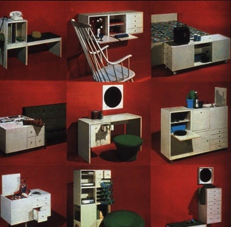 In 1967, Cees Braakman designed the Pastoe Cube system, with a single element having 37.5 cm sides, and the Q-bus system in cardboard-covered PVC, which could be folded to make boxes