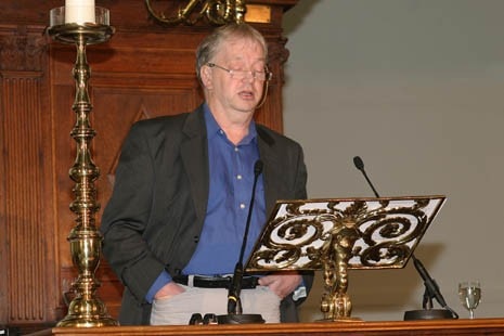 Paul Mijksenaar, lecturer in visual information design at the TU in Delft