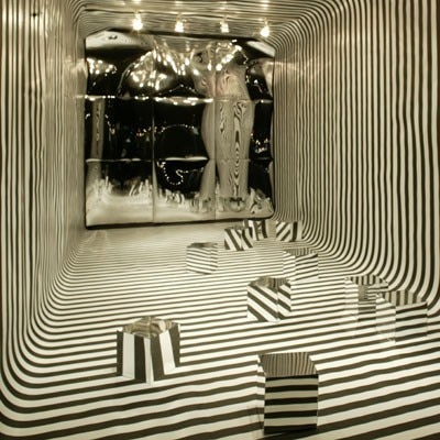 The mirroring cubes of container 71 by Satoru Sakai and Teppei Takahashi “dance” around the striped interior to the sound of clapping of hands