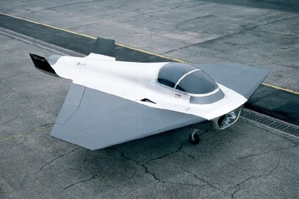 Kelvin 40, concept jet, Fondation Cartier, 2004
