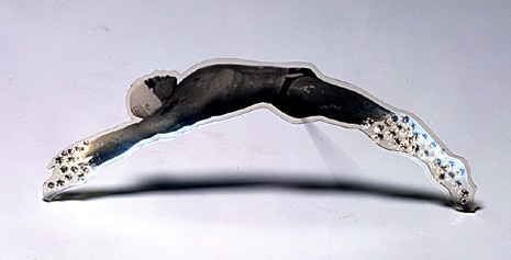 Competitor at the Start, brooch, 1991. Photo Rien Bazen