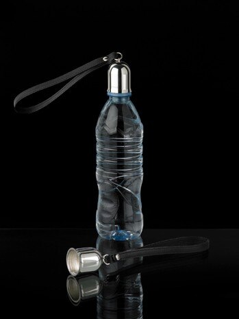 Bouchon nomade, design by ECAL/Johanna Rickenbach. Photo ECAL/Milo Keller