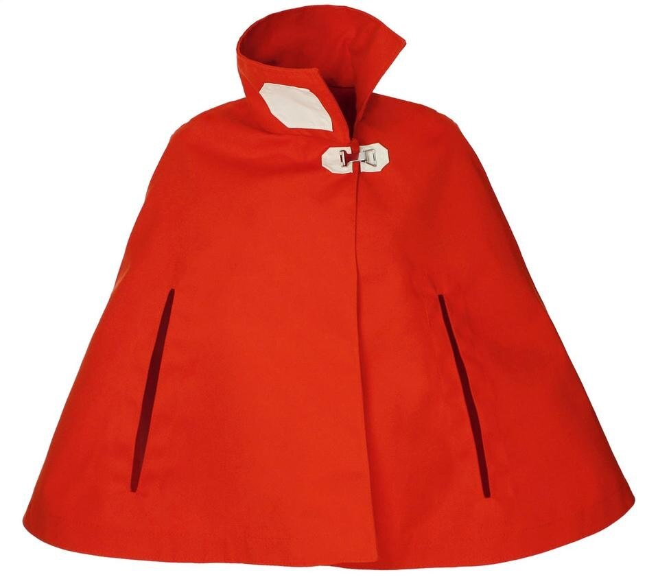 Cappa,
garment with front
slits for the arms
