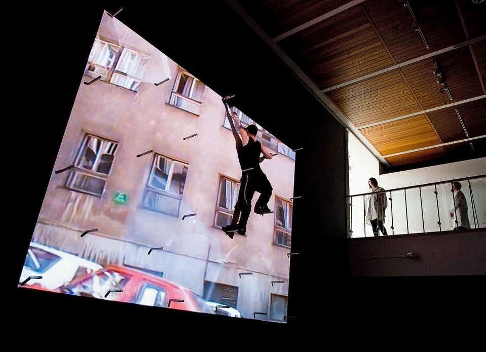 “Marina Abramovic
Presents …”, group
show of 14 perfomers
at the Whitworth Art Gallery
(photo © Joel Chester Fildes). All the events
were part of the
Manchester International festival
programme 2009