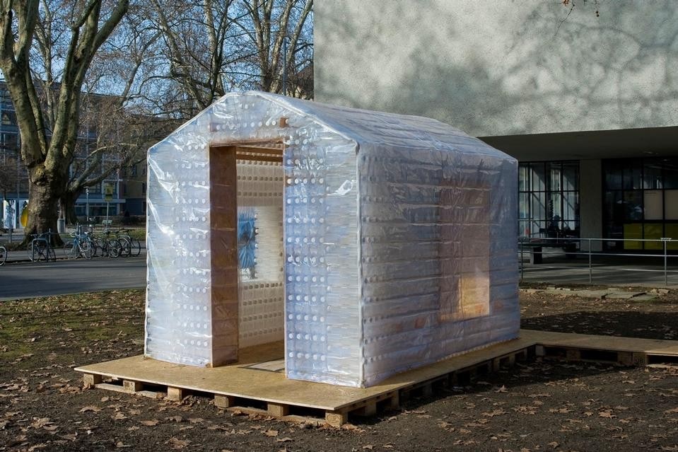 United_Bottle Group/Dirk Hebel, Tobias Klauser, Hanspeter Logo, Jörg Stollmann,  
exhibition “Green Architecture for the Future”, Louisiana Museum of Modern Art, 
Humlebaek/DK, 2009, photo: Brondum & Co., Louisiana Museum of Modern Art 
