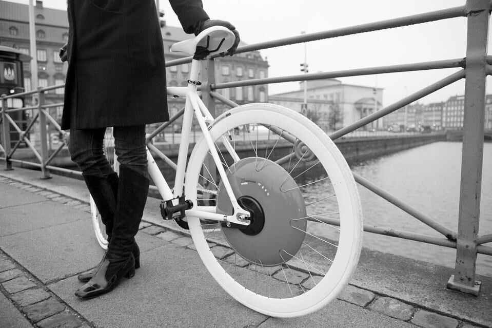 Senseable City Lab - MIT: Copenhagen Wheel transforms ordinary bicycles into hybrid electric-bikes that also function as mobile sensing units Senseable City Lab - MIT: Copenhagen Wheel transforms ordinary bicycles into hybrid electric-bikes that also function as mobile sensing units