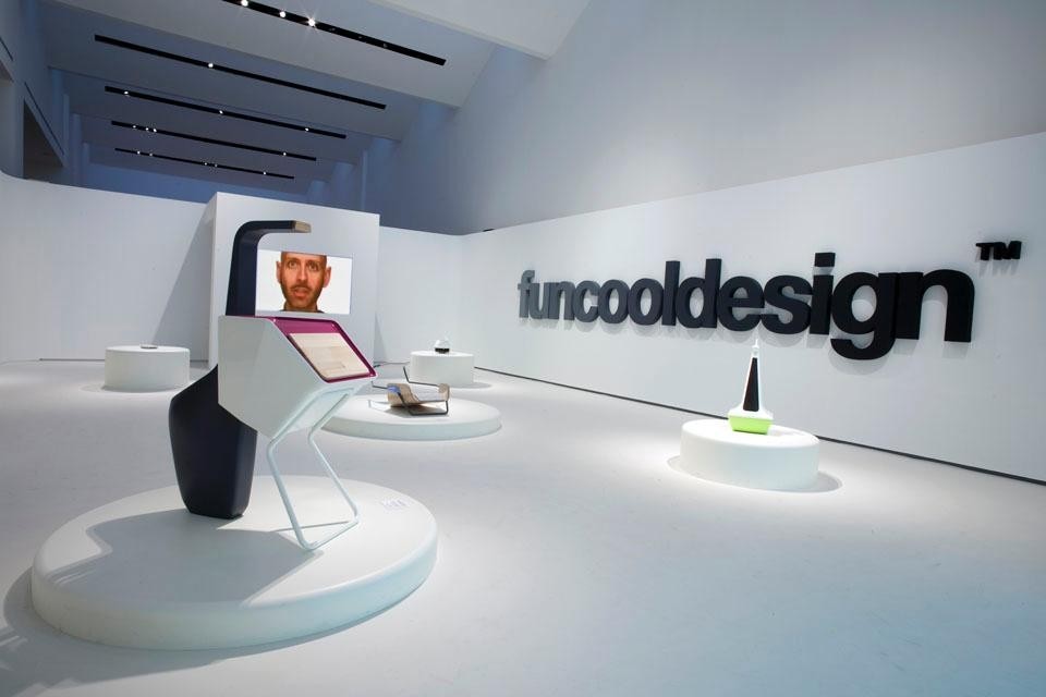 For this exhibition, JoeVelluto and Oliviero Toscani created the brand FunCoolDesign™ and generated a provocative ad campaign for five hyperdesigned items.
