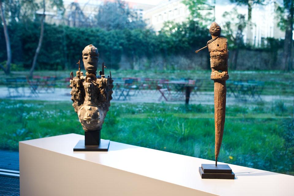 Fon sculpture (now Benin) in wood, rope, metal, gourd. Collection Anne and Jacques Kerchache.