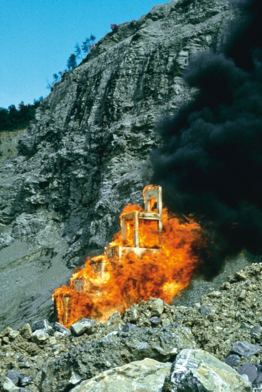 Alessandro Mendini,
<i>Lassù</i> (“Up There”),
performance, 1975.