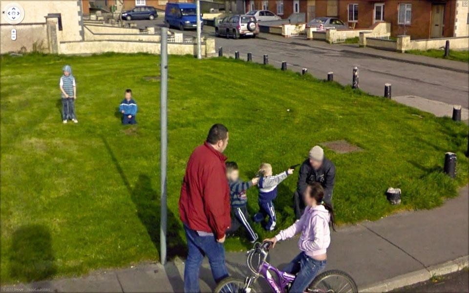 From Jon Rafman's <em>9 Eyes</em> series, an image where Google Maps' anonymized faces are evident From Jon Rafman's <em>9 Eyes</em> series, an image where Google Maps' anonymized faces are evident