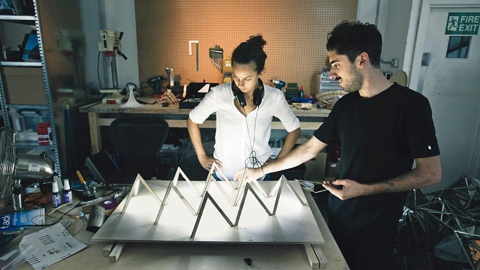 <em>Always/Never</em>, the result of
research on time perception,
opened in September with
an exhibition at Gazelli Art
House. Above, during the
studio test phase