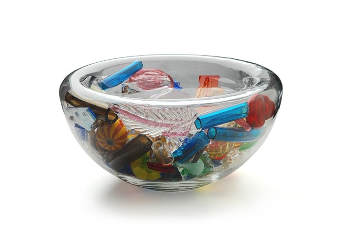 Bowl 152 which contains and isolates the waste from Murano processing classified as special waste, according to Legislative Decree 152/2006. Luigi Fornasier production, 2008.