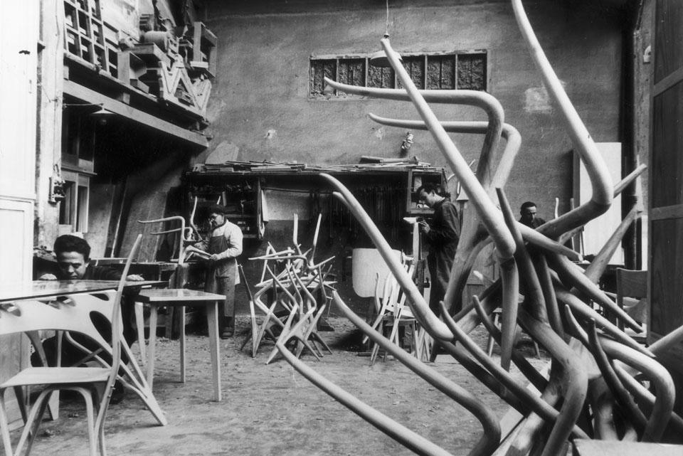 Carlo Mollino furniture: a collection of brilliantly