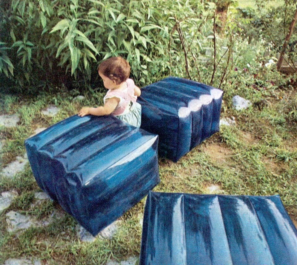 Inflatable chair, manufactured by Unika Vaev, Copenhagen as early as 1962 on the deisgn of Danish designer Verner Panton: it is in blue, transparent  PVC with different inner tubes (Domus 408).