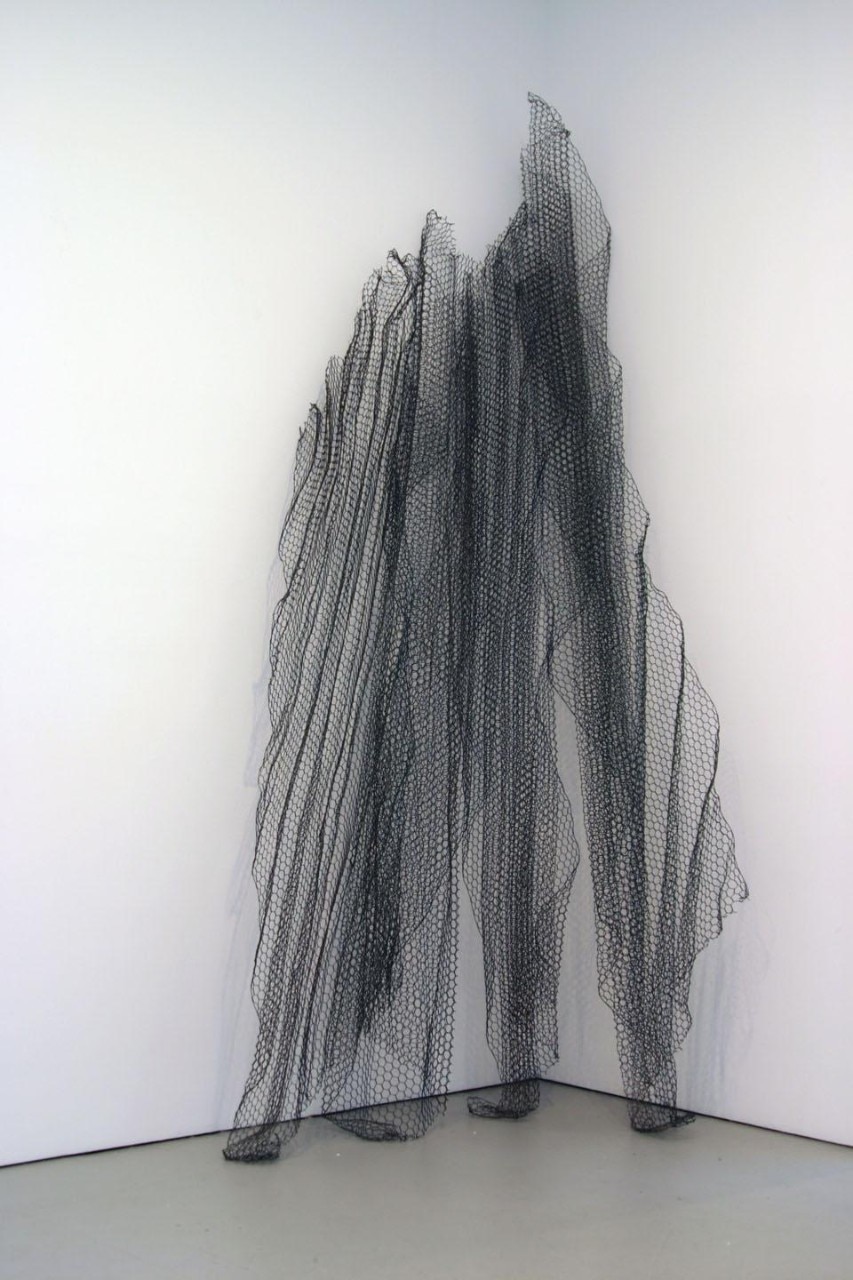 Alan Saret,
<i>Four Piece Folding Glade</i>, 1970.
Wire,
4 parts,
365.8 x 52.4 x 91.4 cm. Courtesy David Zwirner, New York