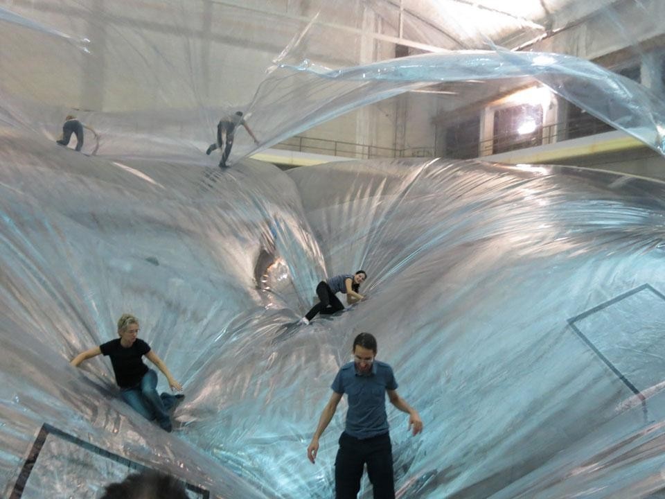 Tomás Saraceno, <em>On Space Time Foam</em>, 2012, installation view at HangarBicocca, Milan. Photo by Alessandro Coco. Courtesy Fondazione HangarBicocca, Milano