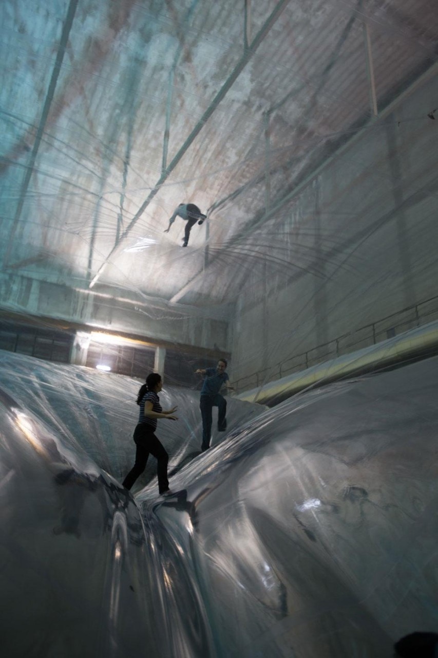 Tomás Saraceno, <em>On Space Time Foam</em>, 2012, installation view at HangarBicocca, Milan. Photo by Alessandro Coco. Courtesy Fondazione HangarBicocca, Milano