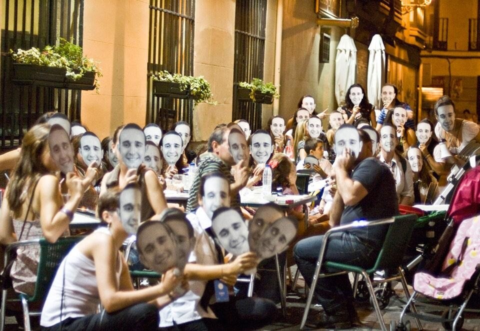 Top: Philosopher Jordi Claramonte (Centro Social Autogestionado La Tabacalera) intervenes during <em>Piensa Madrid</em>. Above: PKMN's <em>El Madrileño del Año</em> ["The Madrileno of the year"] collective performance during La Noche en Blanco, 11 September 2010. Photo by PKMN