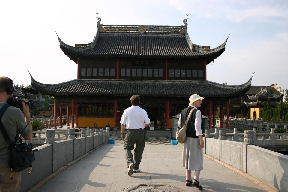 Top: <em>Las Vegas style and Denise style</em>, 1966. Photo by Robert Venturi, and <em>Las Vegas style, Bob style, and Magritte style, with mannerist plays of scale</em>, 1966. Photo by Denise Scott Brown. Above: Tsingua University, Beijing 2004