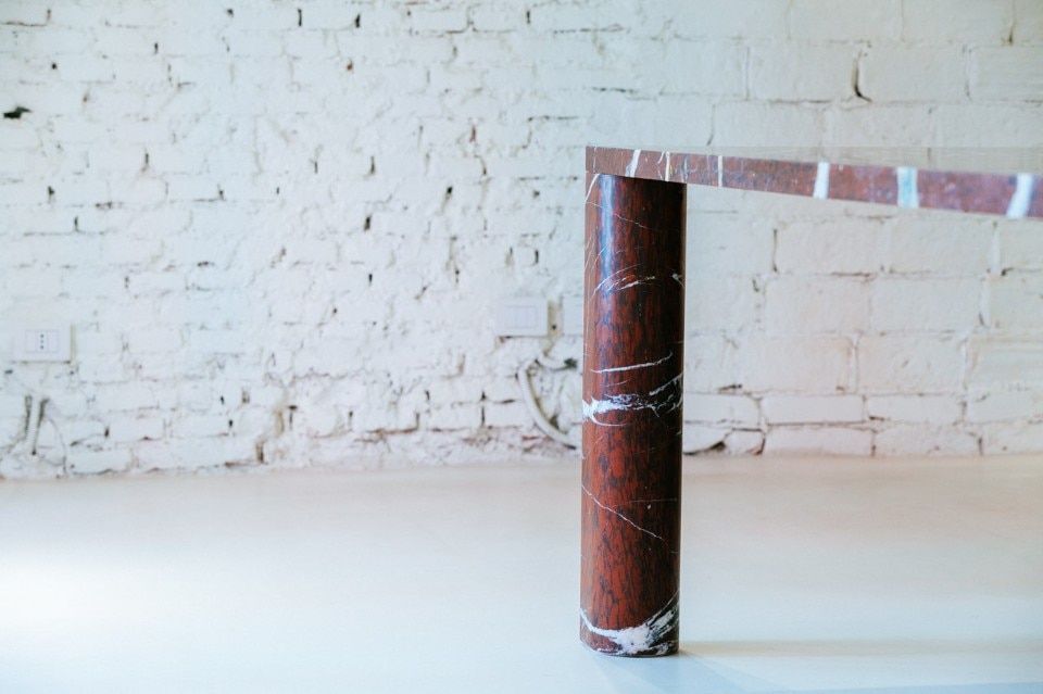 Michael Anastassiades, Love Me, Love Me Not collezione di 4 tavoli per Salvatori. Photo Gabriele Zanon Michael Anastassiades, Love Me, Love Me Not collezione di 4 tavoli per Salvatori. Photo Gabriele Zanon