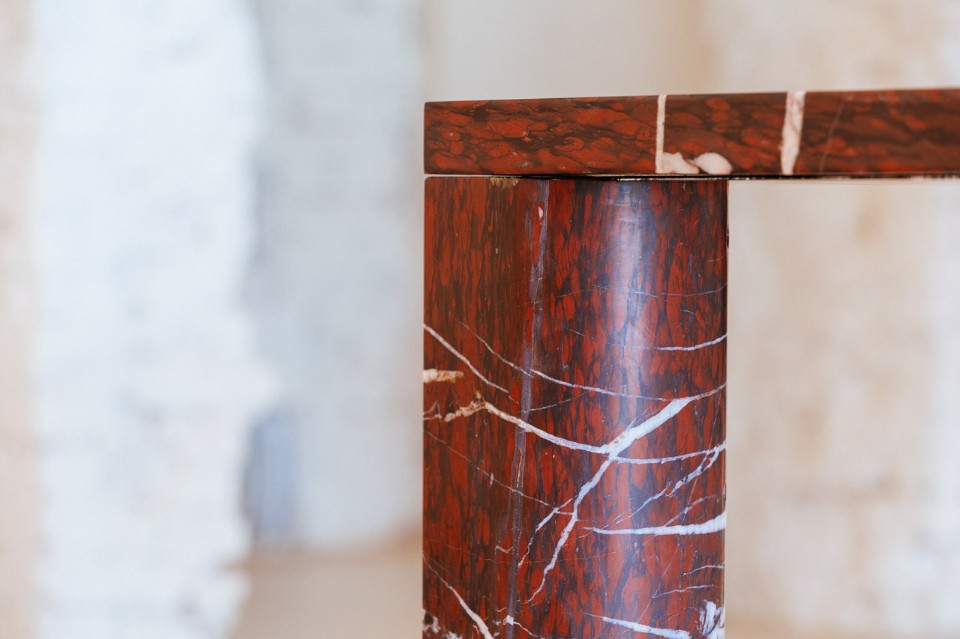 Michael Anastassiades, Love Me, Love Me Not collezione di 4 tavoli per Salvatori. Photo Gabriele Zanon Michael Anastassiades, Love Me, Love Me Not collezione di 4 tavoli per Salvatori. Photo Gabriele Zanon