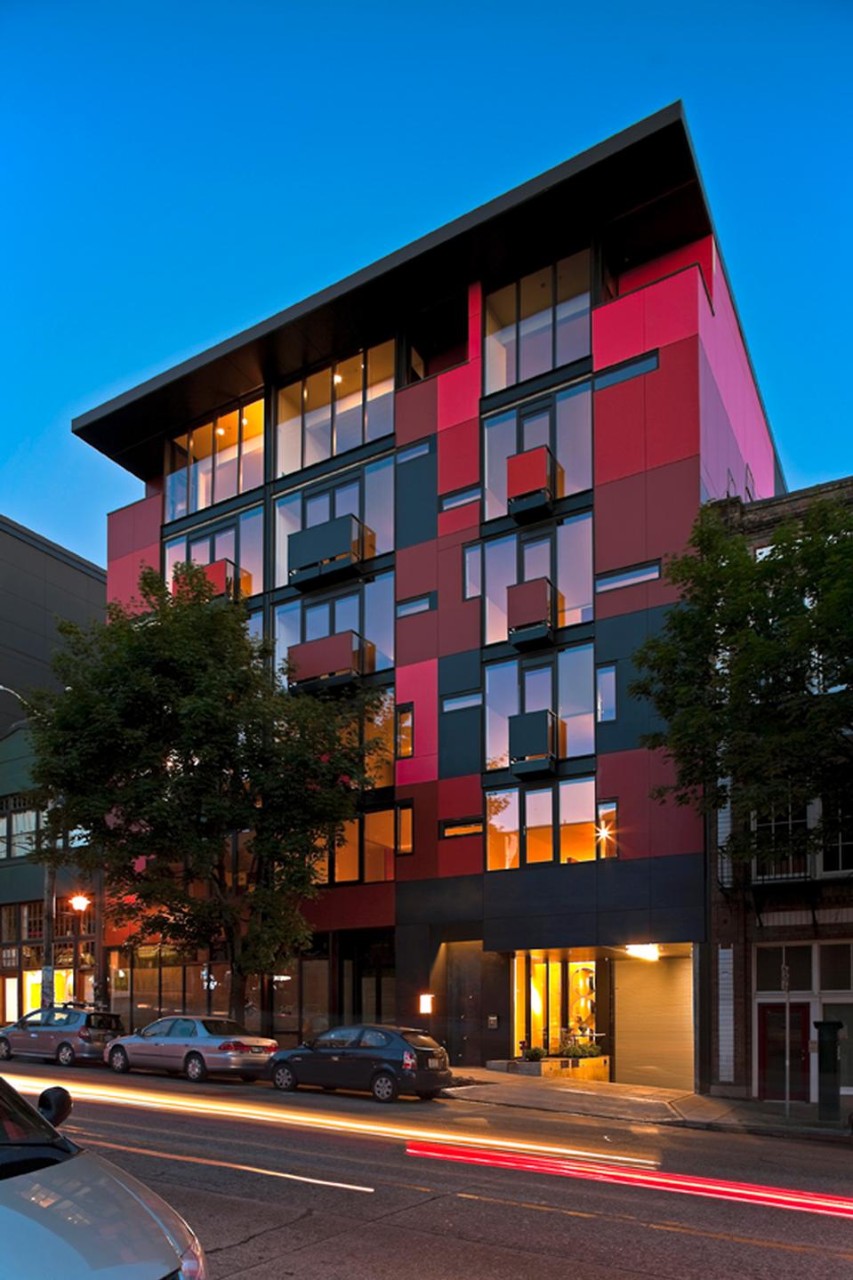 1111 E. Pike. © Francis Zera 