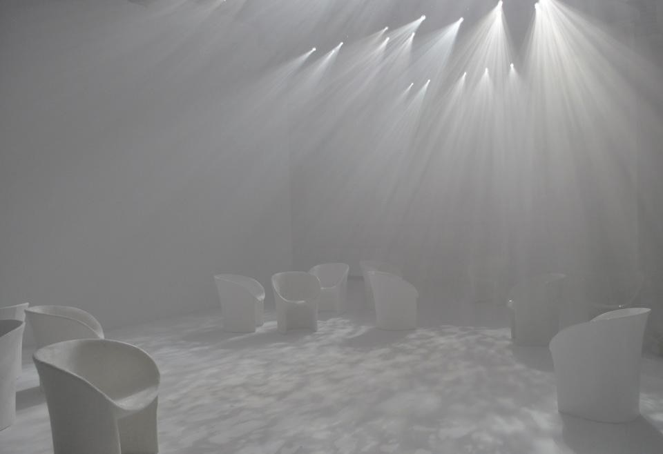 The dreamlike installation by Tokujin Yoshioka at the Moroso showroom.