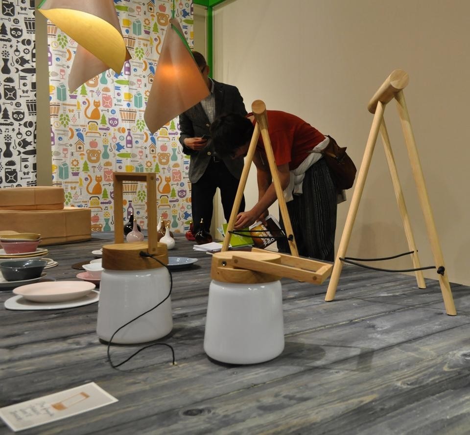 Loiste lamp (foreground), Ryuku stool (background) by Matti Syrjälä, Kaamos Group.