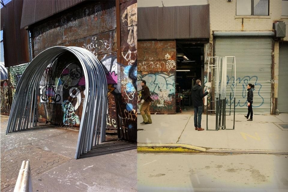 The rolled galvanized steel ribs of The Worms, supported by steel forks resting on swivel casters, create bays that can expand, turn, and contract to host a variety of programs, and can easily be reconfigured. 