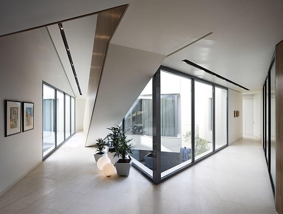 The stairs to the upper terrace.