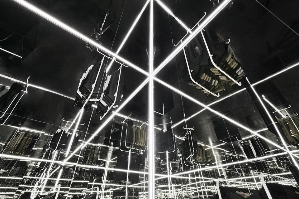 All edges of the interior walls were accentuated with stripes of LED lighting. 