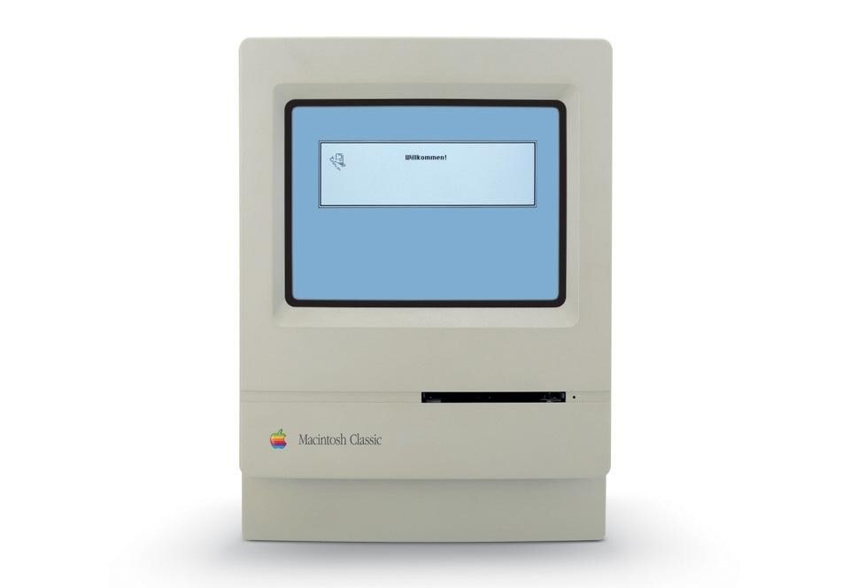 Apple Macintosh Classic, 1990. Apple Macintosh Classic, 1990.