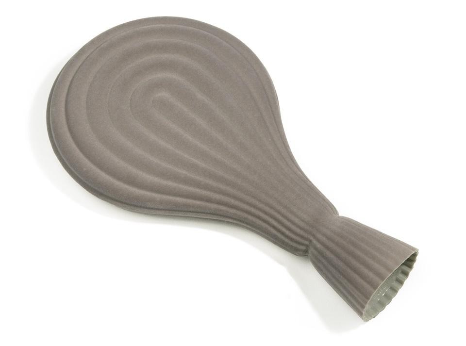 Top: Too beautiful to hide—hot water bottle by Wendy Legro for Droog. Photo Stefanie Grätz. Above: photo Gerard van Hees