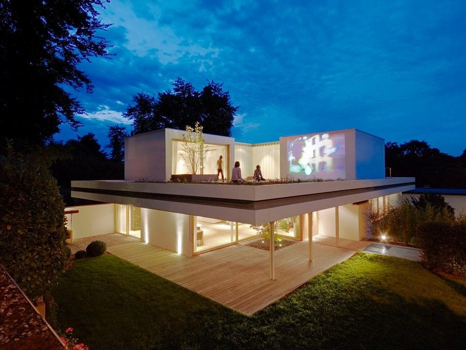 The garden-roof turns into an open movie theatre during summer nights