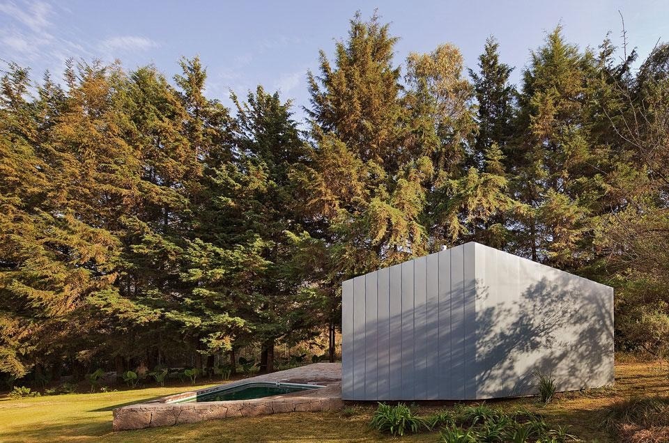 <i>Pabellon en Lamina</i> by Parque Humano, a space of retreat and meditation. 