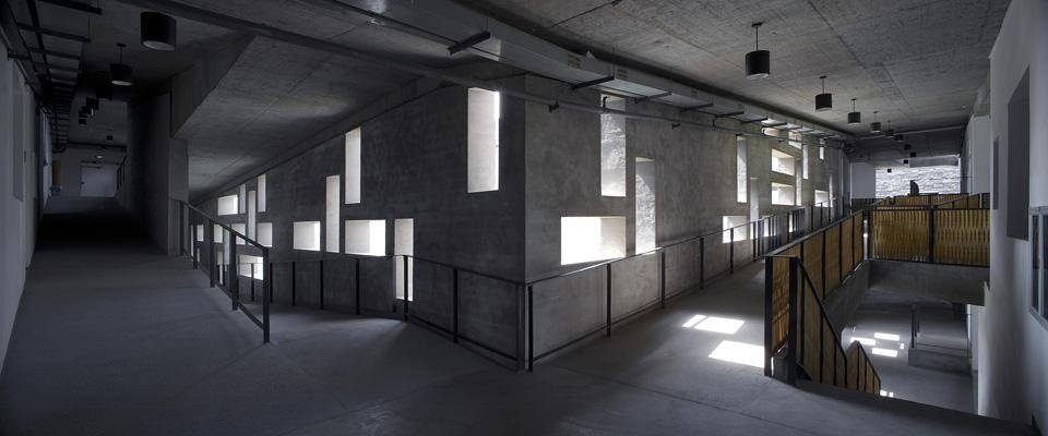 Top: Ningbo History Museum, 2003-2008, Ningbo, China. Photo by Lv Hengzhong.
Courtesy of Amateur Architecture Studio. Above: Xiangshan Campus, China Academy of Art, Phase II,
2004-2007,
Hangzhou, China.
Photo by Lv Hengzhong.
Courtesy of Amateur
Architecture Studio Top: Ningbo History Museum, 2003-2008, Ningbo, China. Photo by Lv Hengzhong.
Courtesy of Amateur Architecture Studio. Above: Xiangshan Campus, China Academy of Art, Phase II,
2004-2007,
Hangzhou, China.
Photo by Lv Hengzhong.
Courtesy of Amateur
Architecture Studio